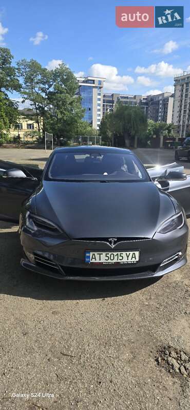 Tesla Model S 2017