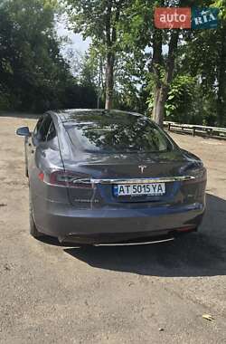 Лифтбек Tesla Model S 2017 в Ивано-Франковске