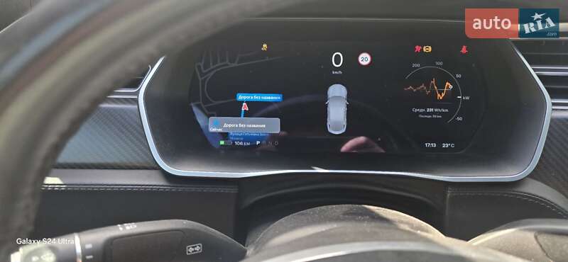 Лифтбек Tesla Model S 2017 в Ивано-Франковске