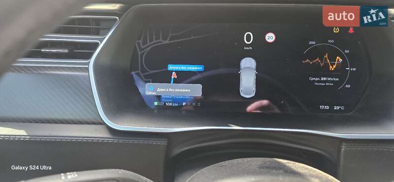 Лифтбек Tesla Model S 2017 в Ивано-Франковске