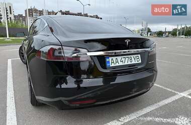 Лифтбек Tesla Model S 2019 в 
