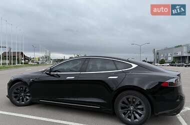 Tesla Model S 2019