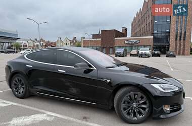 Лифтбек Tesla Model S 2019 в 