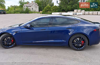 Лифтбек Tesla Model S 2016 в 