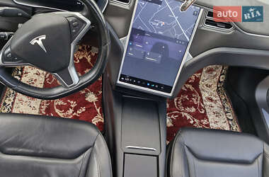 Лифтбек Tesla Model S 2016 в 