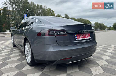 Лифтбек Tesla Model S 2014 в 