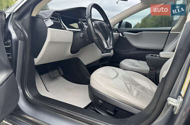 Лифтбек Tesla Model S 2014 в 
