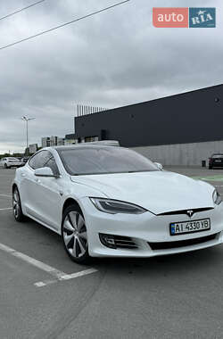 Tesla Model S 2020