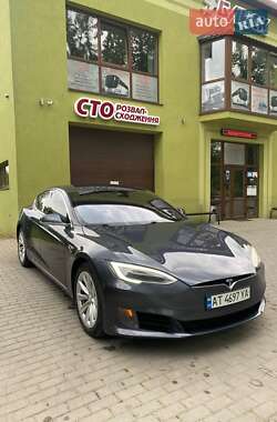Ліфтбек Tesla Model S 2016 в Івано-Франківську