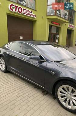 Ліфтбек Tesla Model S 2016 в 