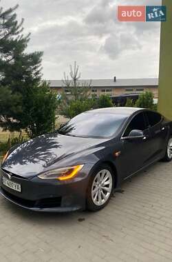 Ліфтбек Tesla Model S 2016 в 