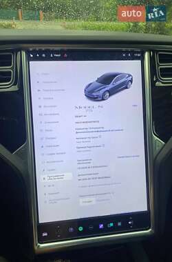 Ліфтбек Tesla Model S 2016 в 