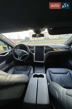 Лифтбек Tesla Model S 2016 в 