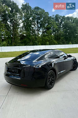 Лифтбек Tesla Model S 2018 в 