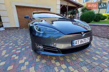 Лифтбек Tesla Model S 2016 в Коломые