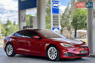 Лифтбек Tesla Model S 2016 в Николаеве
