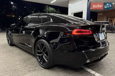 Лифтбек Tesla Model S 2022 в 