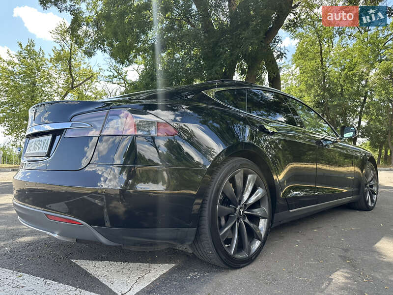 Лифтбек Tesla Model S 2014 в Николаеве