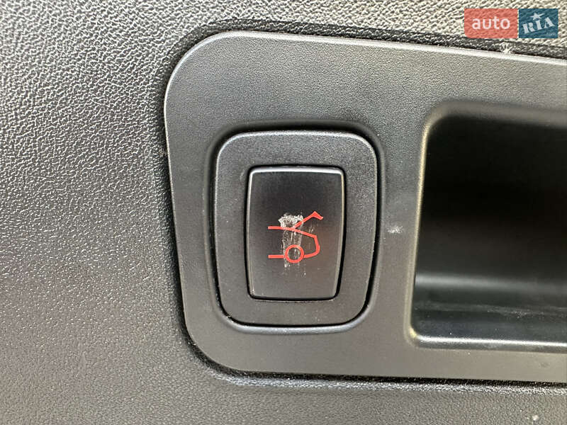 Лифтбек Tesla Model S 2014 в Николаеве