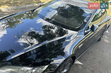 Лифтбек Tesla Model S 2014 в 