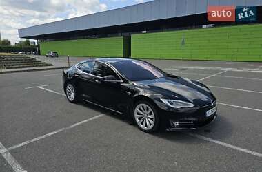 Лифтбек Tesla Model S 2018 в 