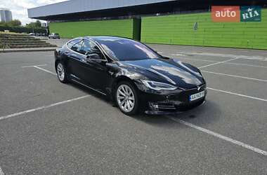 Лифтбек Tesla Model S 2018 в Киеве