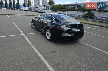 Лифтбек Tesla Model S 2018 в 