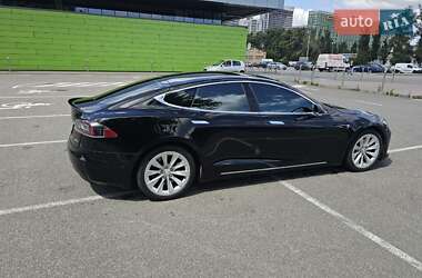 Лифтбек Tesla Model S 2018 в 