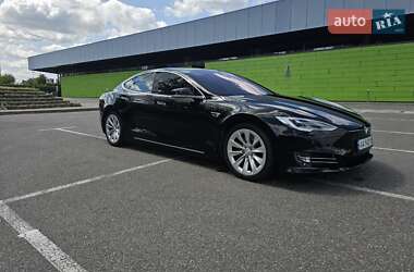 Лифтбек Tesla Model S 2018 в 