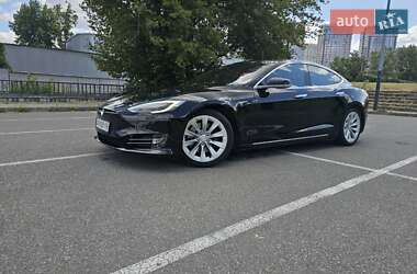 Лифтбек Tesla Model S 2018 в Киеве
