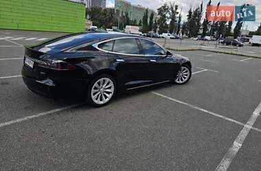 Лифтбек Tesla Model S 2018 в Киеве