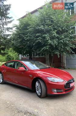 Tesla Model S 2013