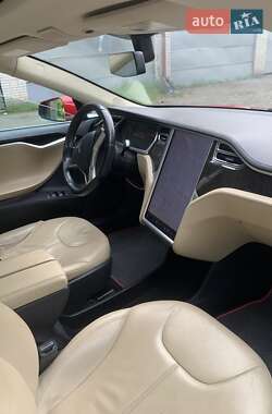 Ліфтбек Tesla Model S 2013 в 