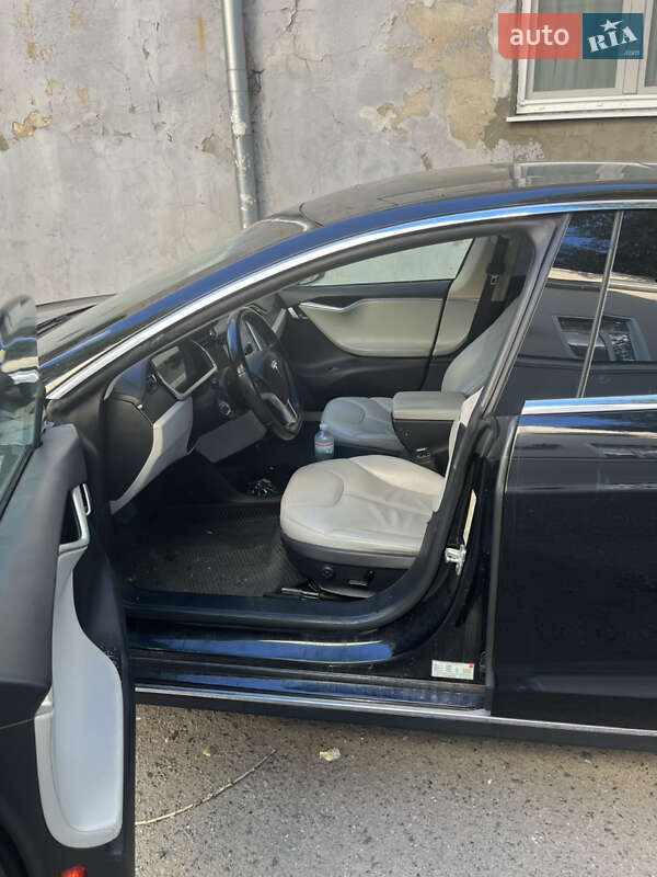 Ліфтбек Tesla Model S 2012 в Одесі
