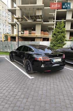 Лифтбек Tesla Model S 2017 в Черновцах
