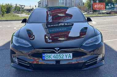 Ліфтбек Tesla Model S 2018 в 