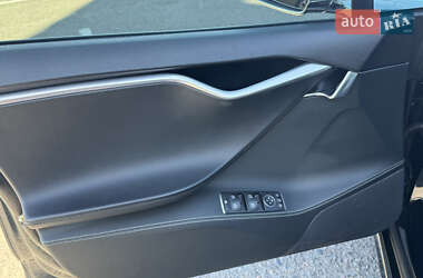 Ліфтбек Tesla Model S 2018 в 