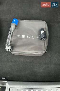 Лифтбек Tesla Model S 2014 в 