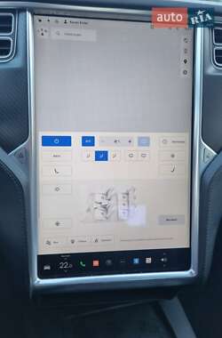 Лифтбек Tesla Model S 2016 в 
