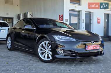 Лифтбек Tesla Model S 2018 в Ровно