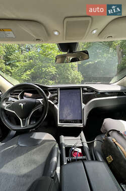 Лифтбек Tesla Model S 2013 в 