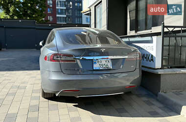 Лифтбек Tesla Model S 2014 в 