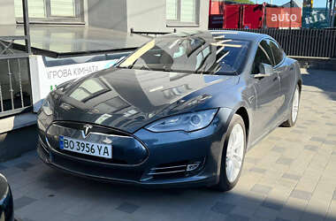Tesla Model S 2014