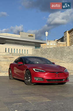 Лифтбек Tesla Model S 2018 в Харькове