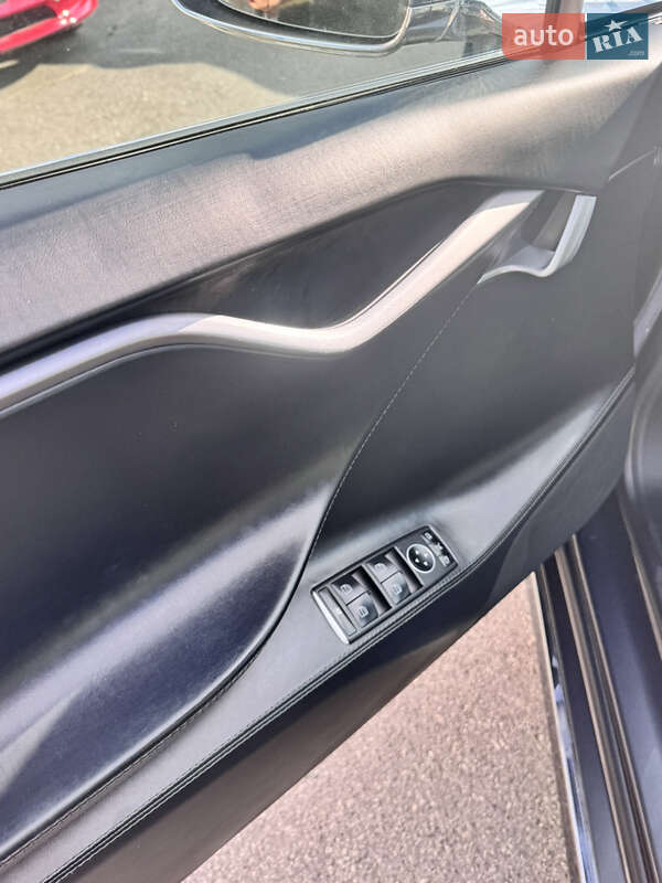 Ліфтбек Tesla Model S 2018 в Києві