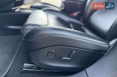 Лифтбек Tesla Model S 2017 в 