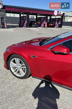 Лифтбек Tesla Model S 2016 в 
