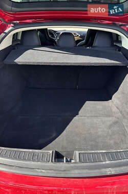 Лифтбек Tesla Model S 2016 в 