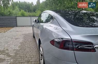 Лифтбек Tesla Model S 2016 в 