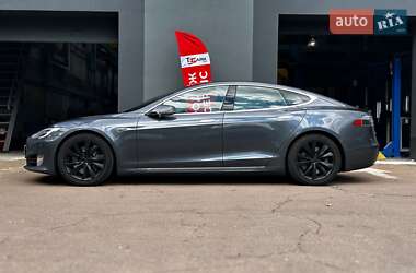 Лифтбек Tesla Model S 2016 в 